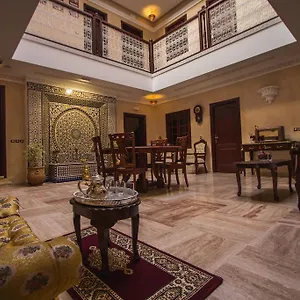 Hotel Blue Sky فندق